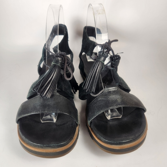 UGG Womens Maryssa Gladiator Sandal Size 9 Black Leather Suede Tassel Australia - Picture 10 of 10